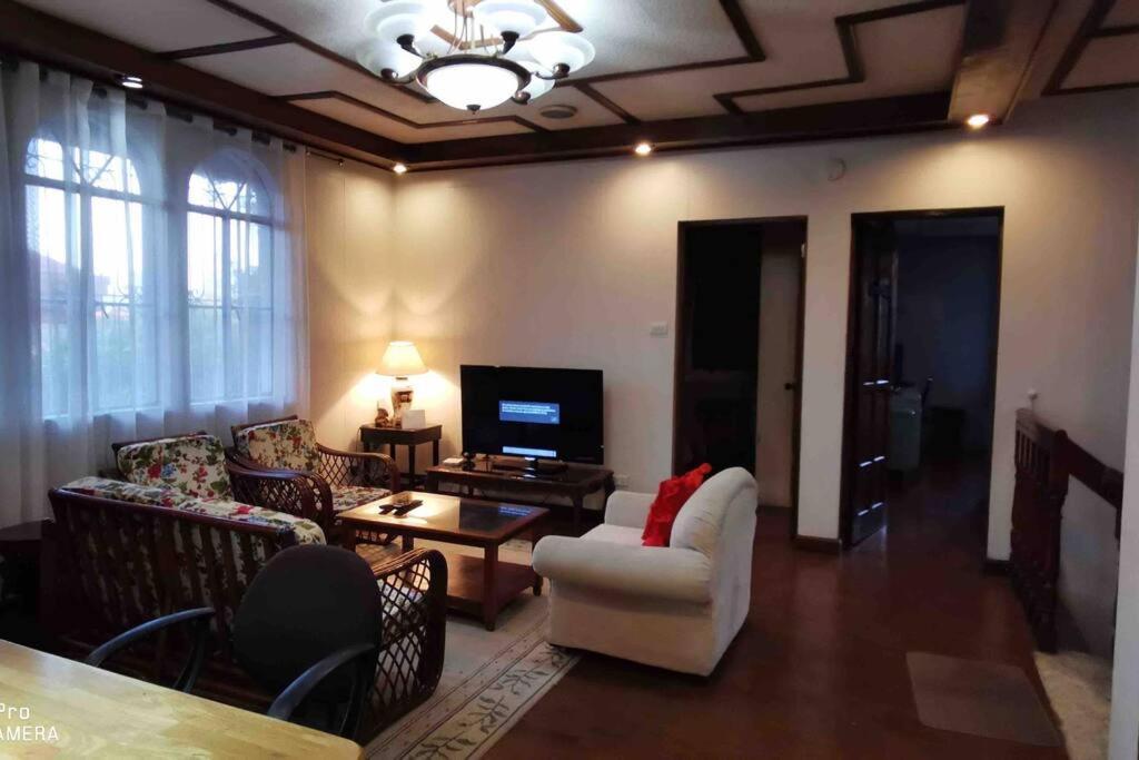 Big House In Quezon City มะนิลา ภายนอก รูปภาพ