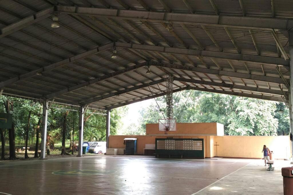 Big House In Quezon City มะนิลา ภายนอก รูปภาพ